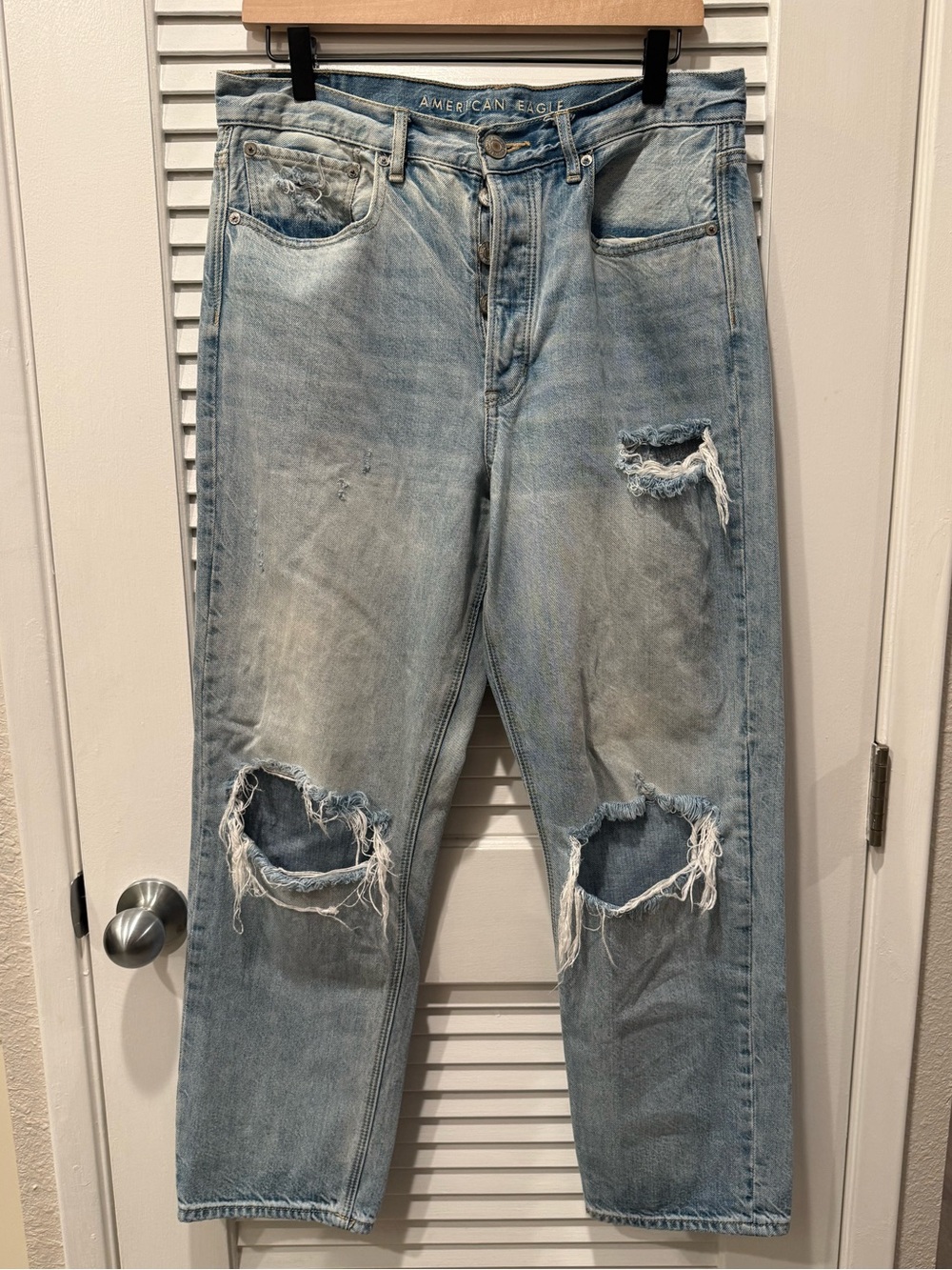 American Eagle Distressed Baggy Jeans Light Wash 100% Cotton